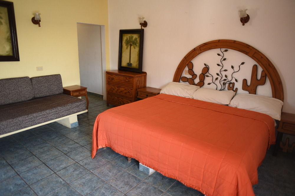 Hotel Joya Del Mar Barra de Navidad Exterior photo